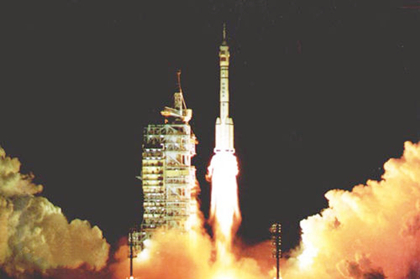 2002年03月25日：神舟三号飞船发射成功