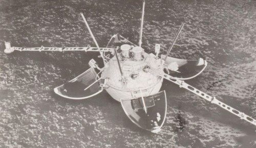 1966年02月03日：苏联月球9号在月球着陆
