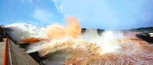 1997年10月28日：黄河小浪底工程胜利截流