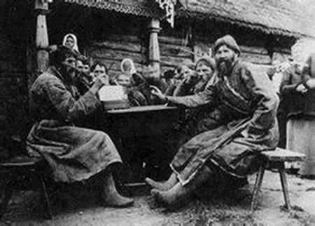 1917年11月08日：苏俄土地法令通过