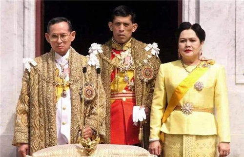 泰国王室有实权吗