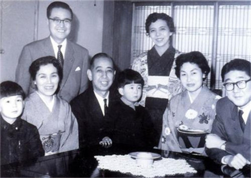 安倍晋三家族到底有多少日本高官