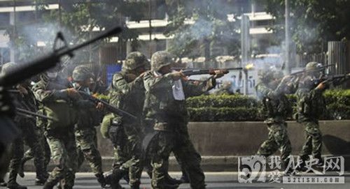 泰国军队与红衫军枪战百人死伤