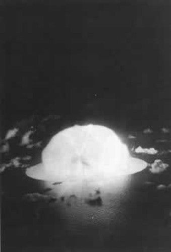 第一颗氢弹爆炸试验成功