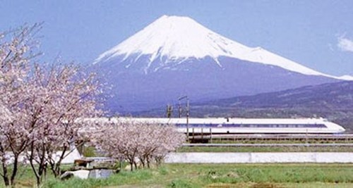 1964年10月1日：日本新干线通车运营