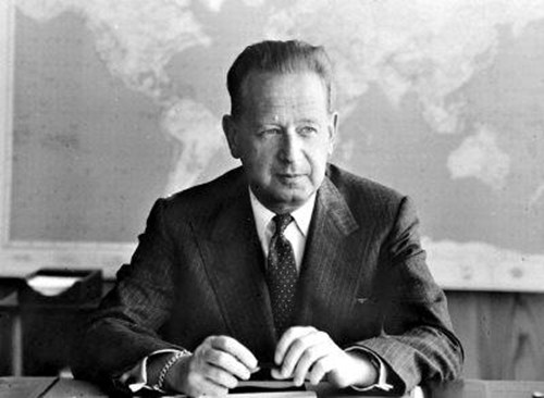 1961年9月18日：达格·哈马舍尔德逝世