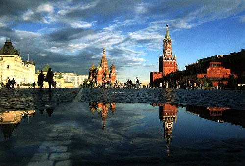《莫斯科郊外的晚上》的世界影响