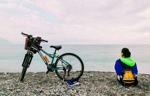 19岁小伙24天骑行2300公里上大学