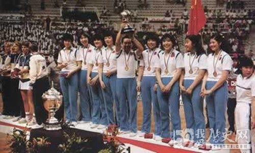 中国女子羽毛球队首获尤伯杯