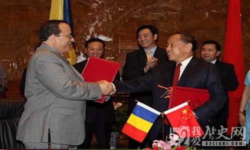 中国与乍得正式恢复外交关系