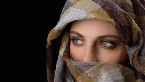 阿拉伯女人为什么要戴头巾面纱
