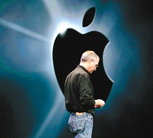 2011年8月25日：苹果宣布乔布斯辞职