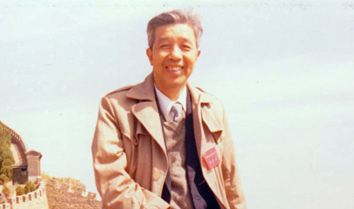 1928年4月9日：洪汛涛出生