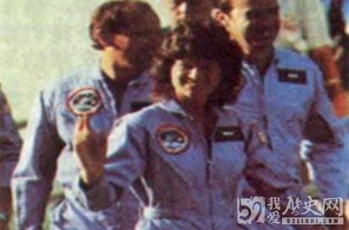 女性首次进入太空