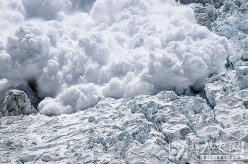 珠穆朗玛峰南坡雪崩事件