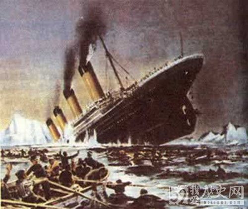 皇家邮轮泰坦尼克号在北大西洋撞上冰山