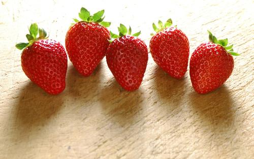 为什么说草莓不是水果