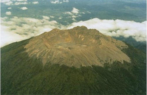 盾形火山是怎么形成的